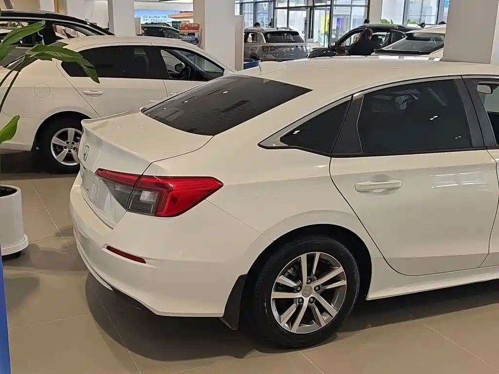 Honda Civic — фото 4