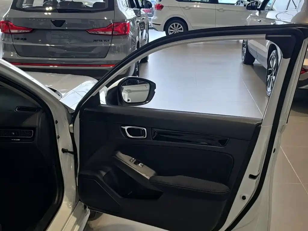 Honda Civic — фото 8