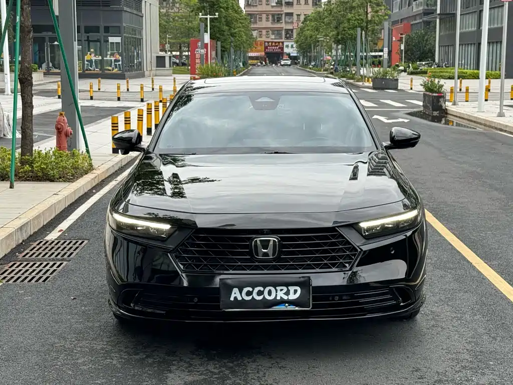 Honda Accord — фото 2