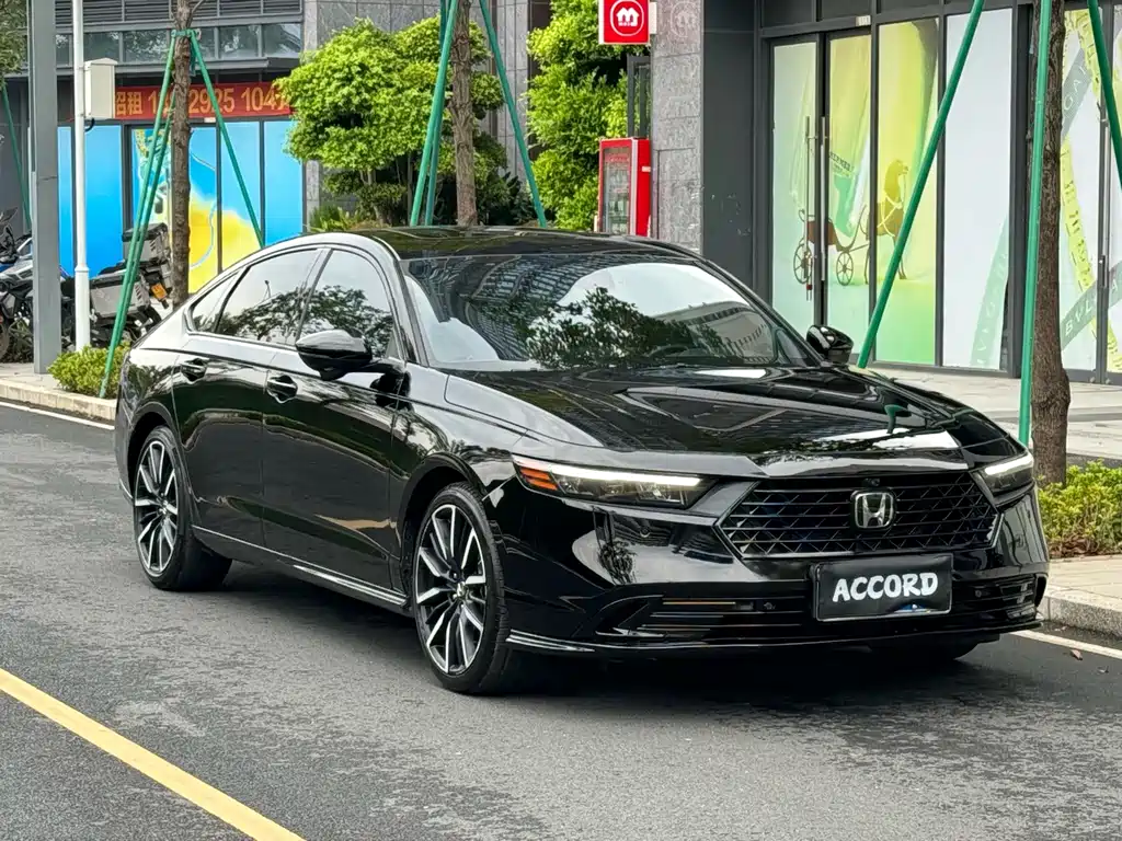 Honda Accord — фото 3