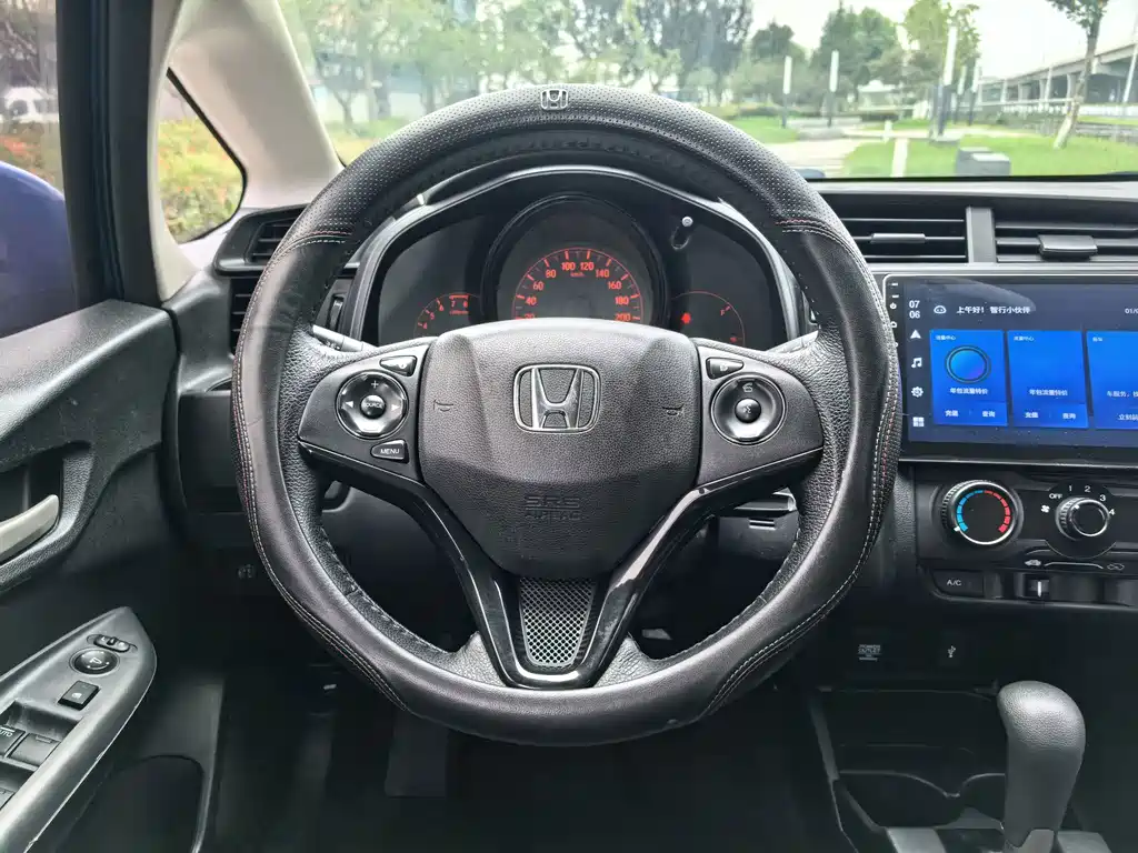 Honda Fit — фото 14