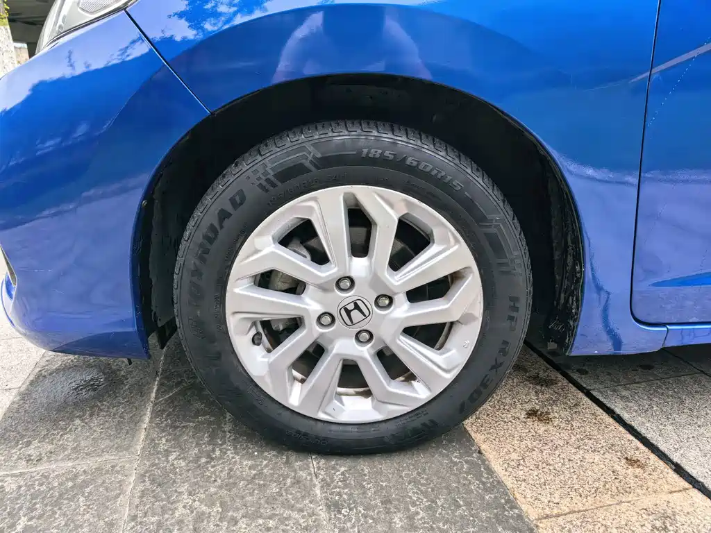 Honda Fit — фото 5