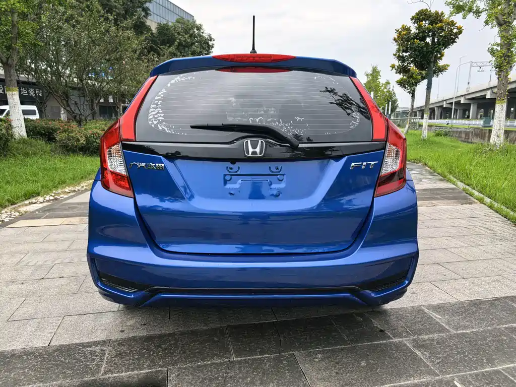 Honda Fit — фото 9