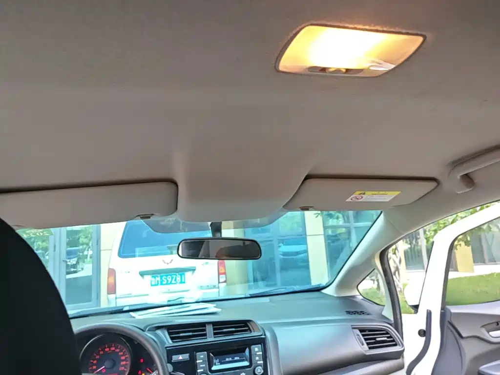Honda Fit — фото 14