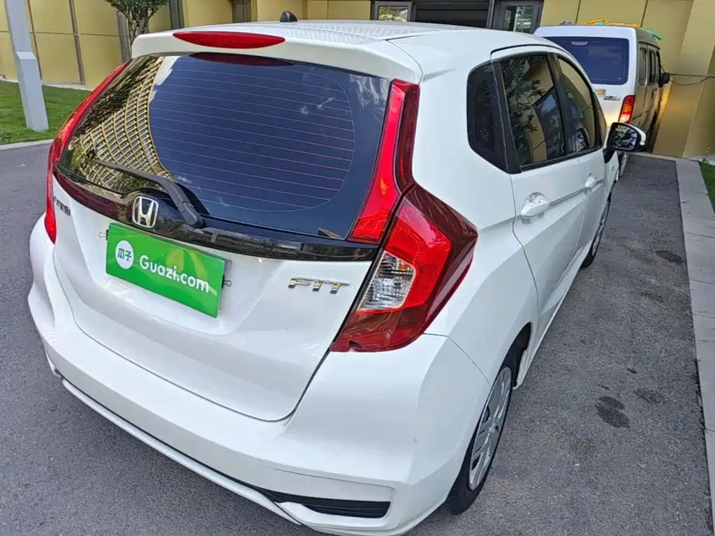 Honda Fit — фото 24