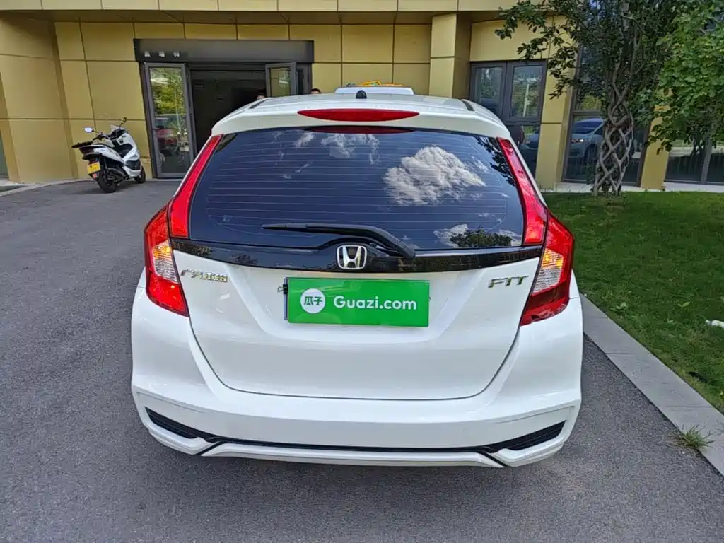 Honda Fit — фото 4