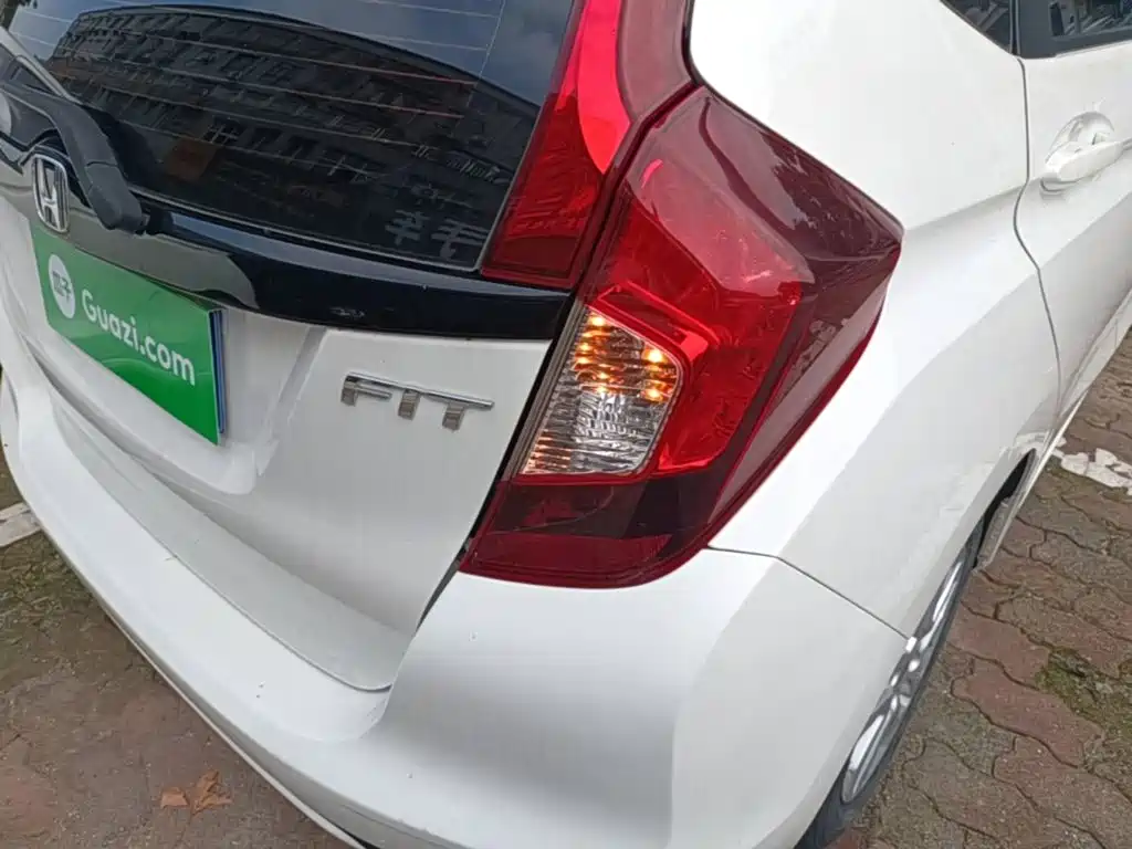 Honda Fit — фото 24