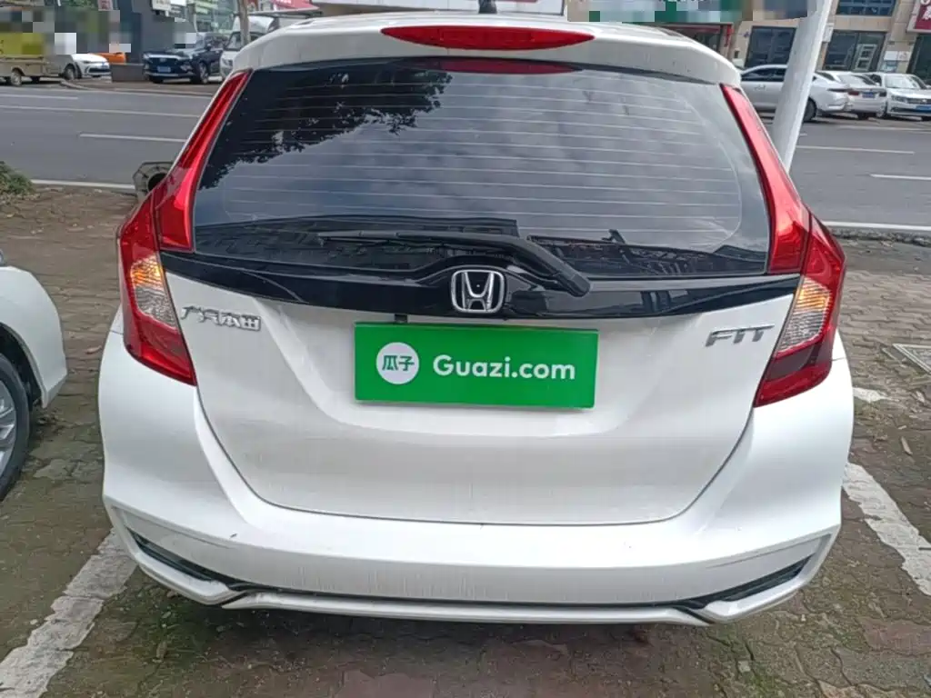 Honda Fit — фото 4