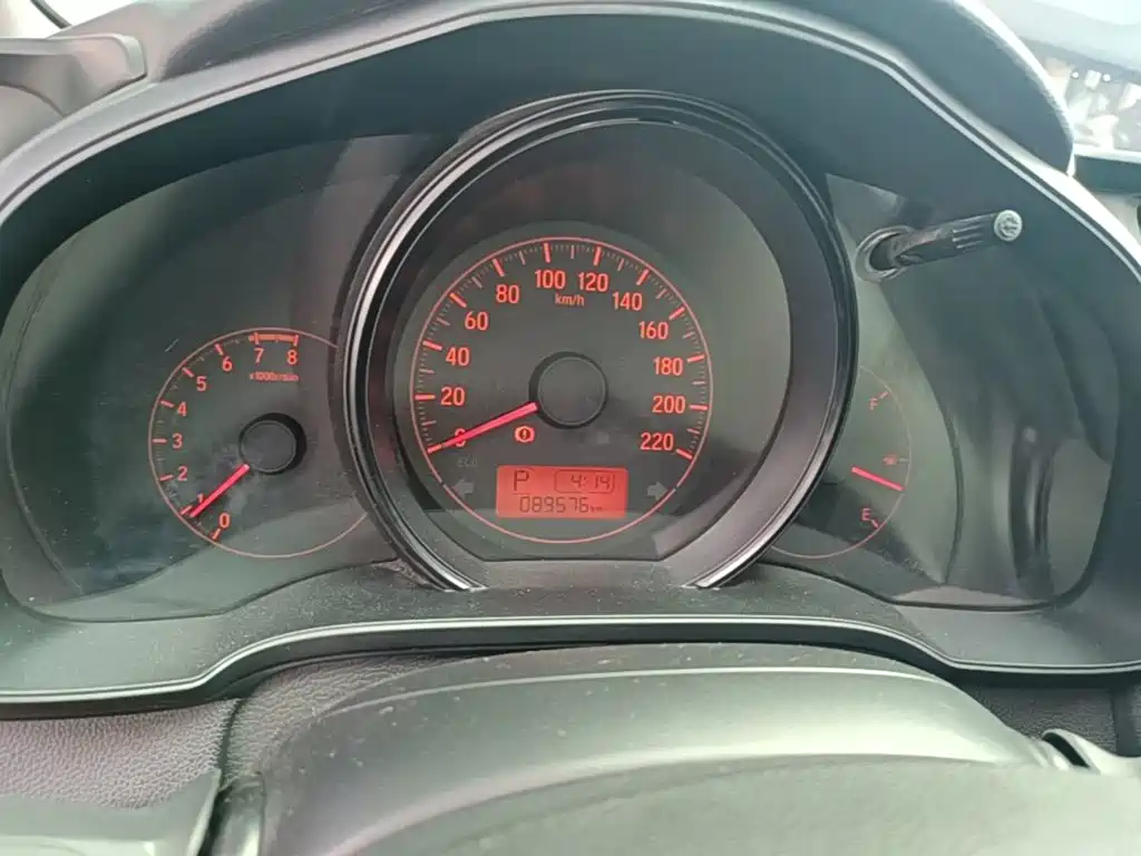 Honda Fit — фото 8