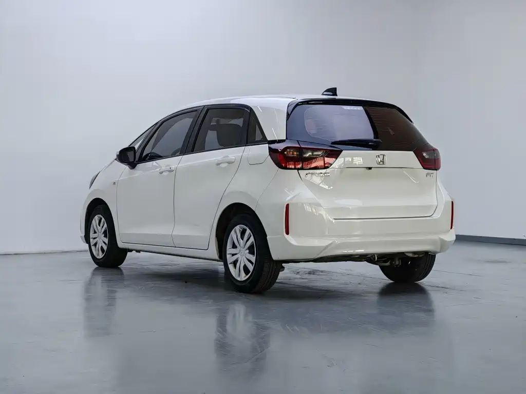 Honda Fit — фото 4