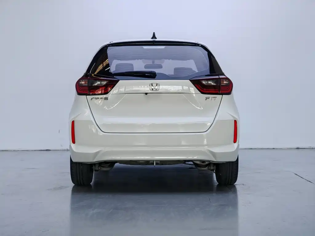 Honda Fit — фото 5