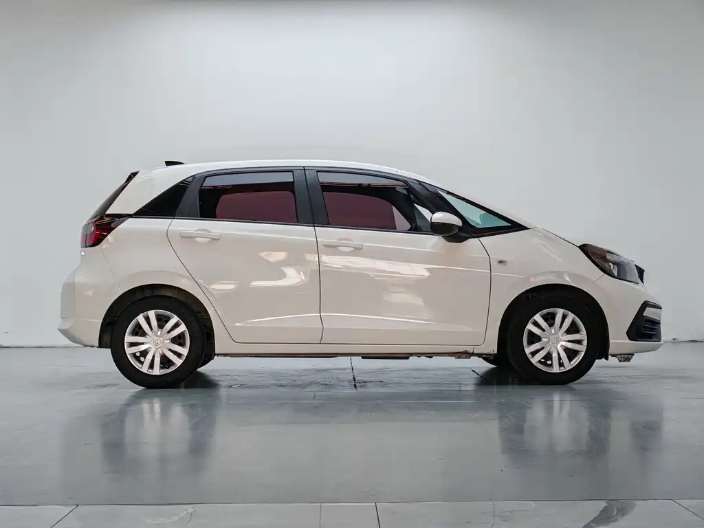 Honda Fit — фото 7