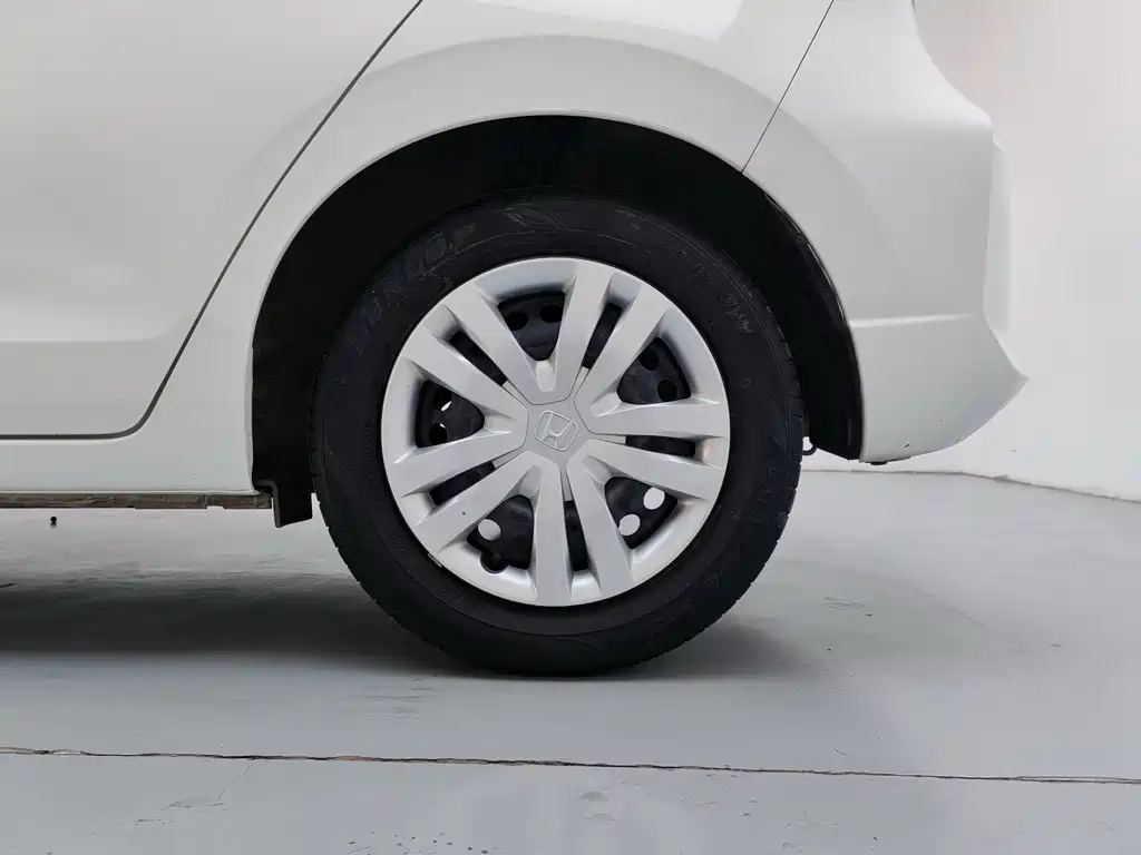 Honda Fit — фото 10
