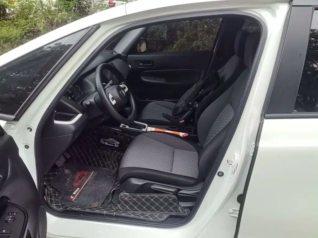 Honda Fit — фото 15