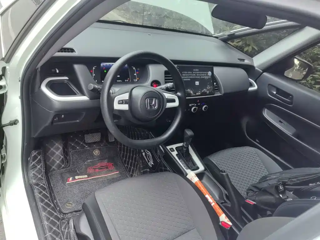 Honda Fit — фото 10