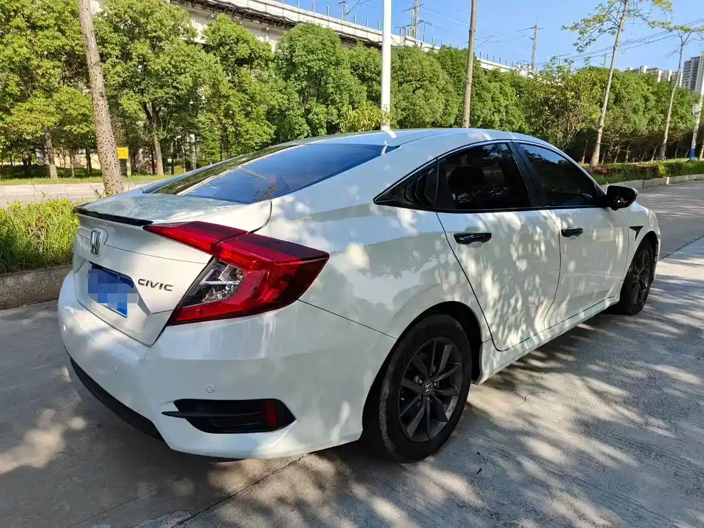 Honda Civic — фото 9