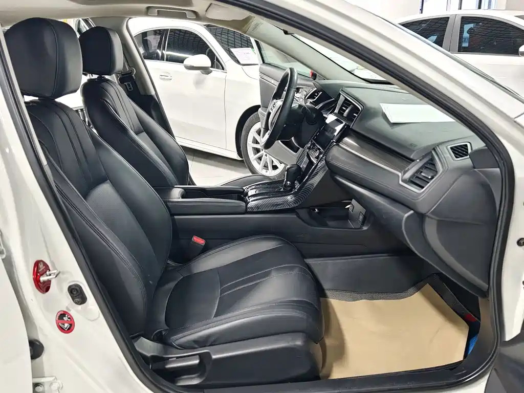 Honda Civic — фото 8