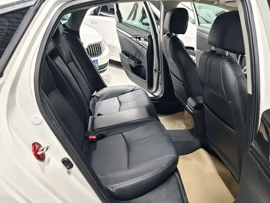 Honda Civic — фото 9