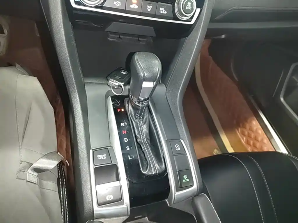 Honda Civic — фото 14