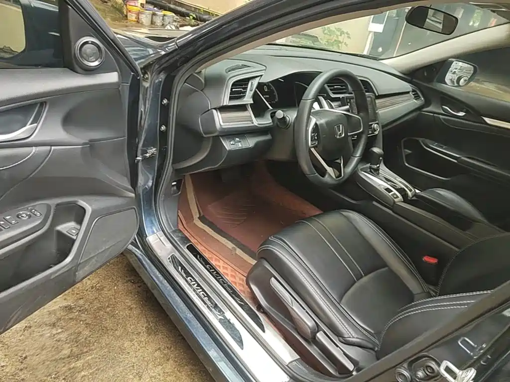 Honda Civic — фото 16