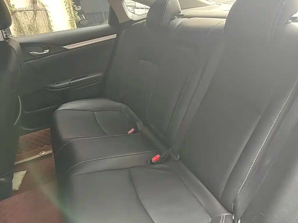 Honda Civic — фото 17