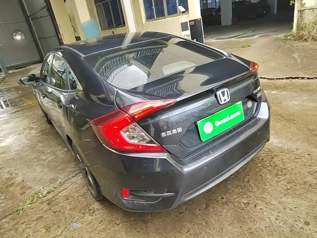 Honda Civic — фото 5