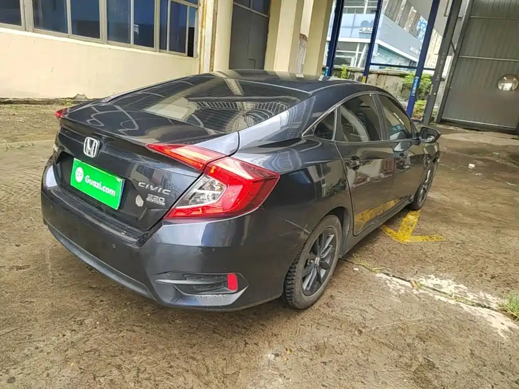 Honda Civic — фото 7