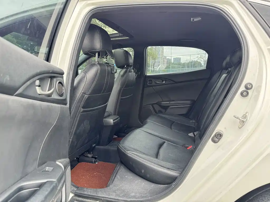 Honda Civic — фото 11