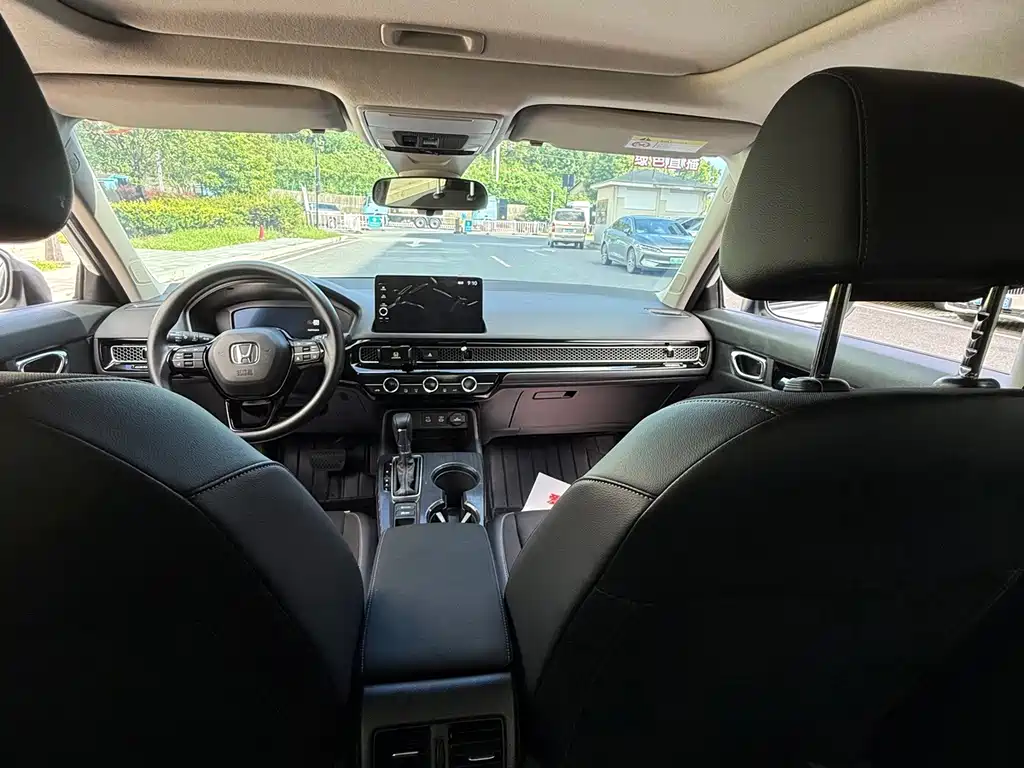 Honda Civic — фото 11