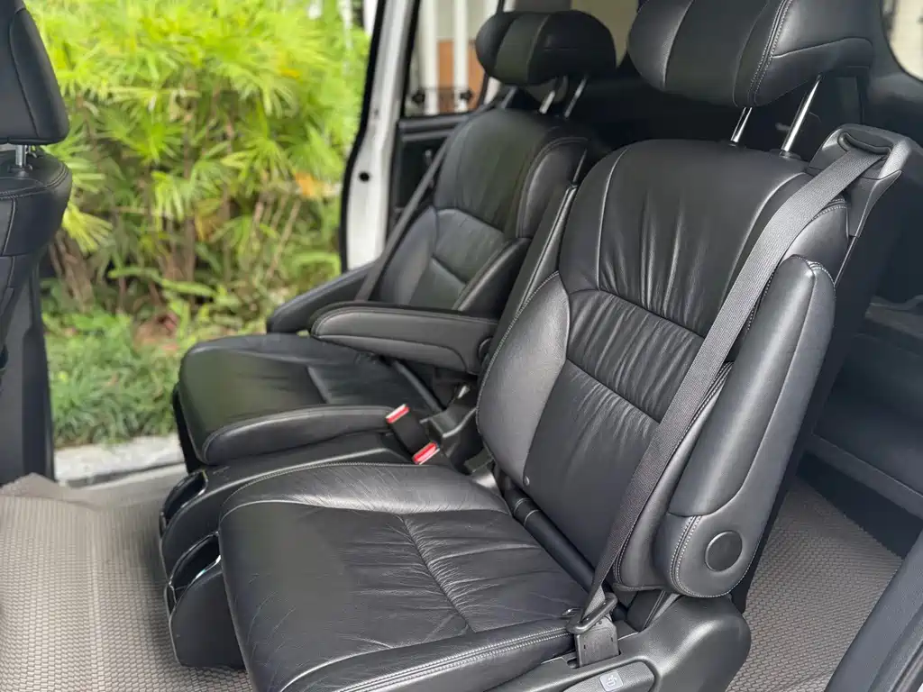 Honda Odyssey — фото 13