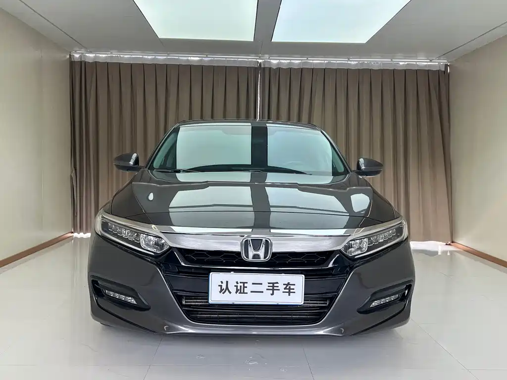Honda Accord — фото 11