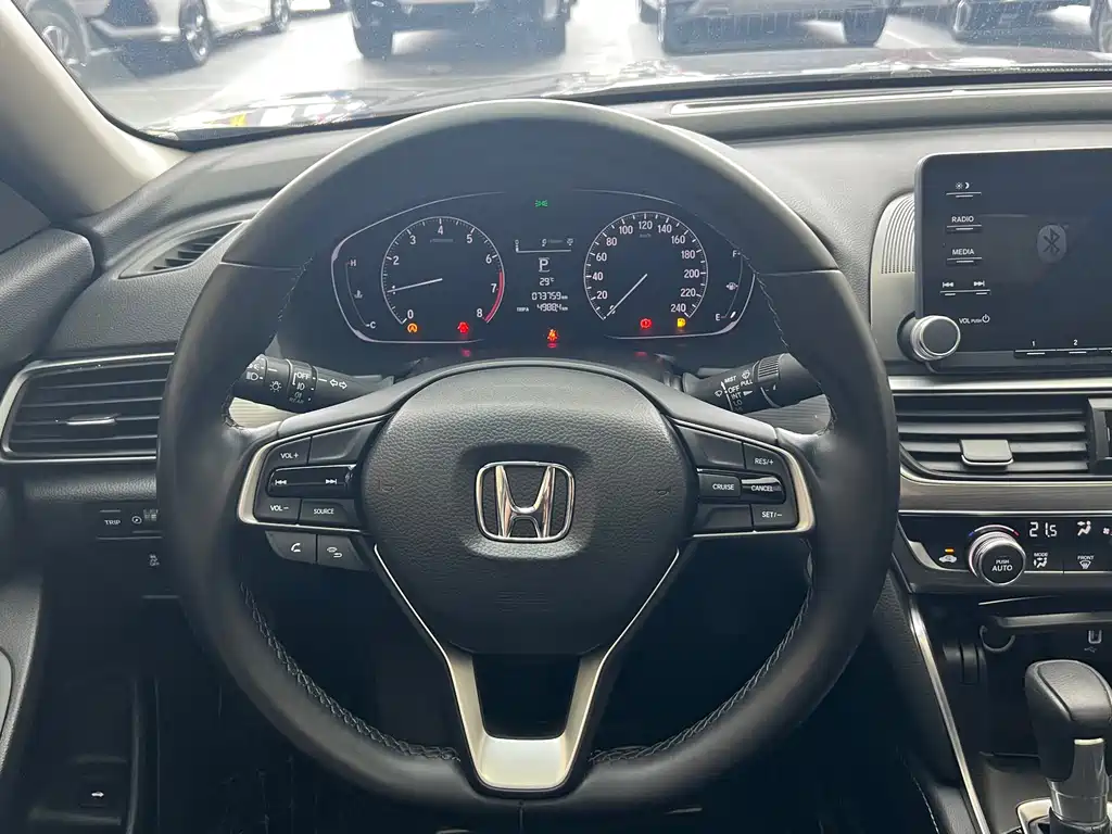 Honda Accord — фото 3