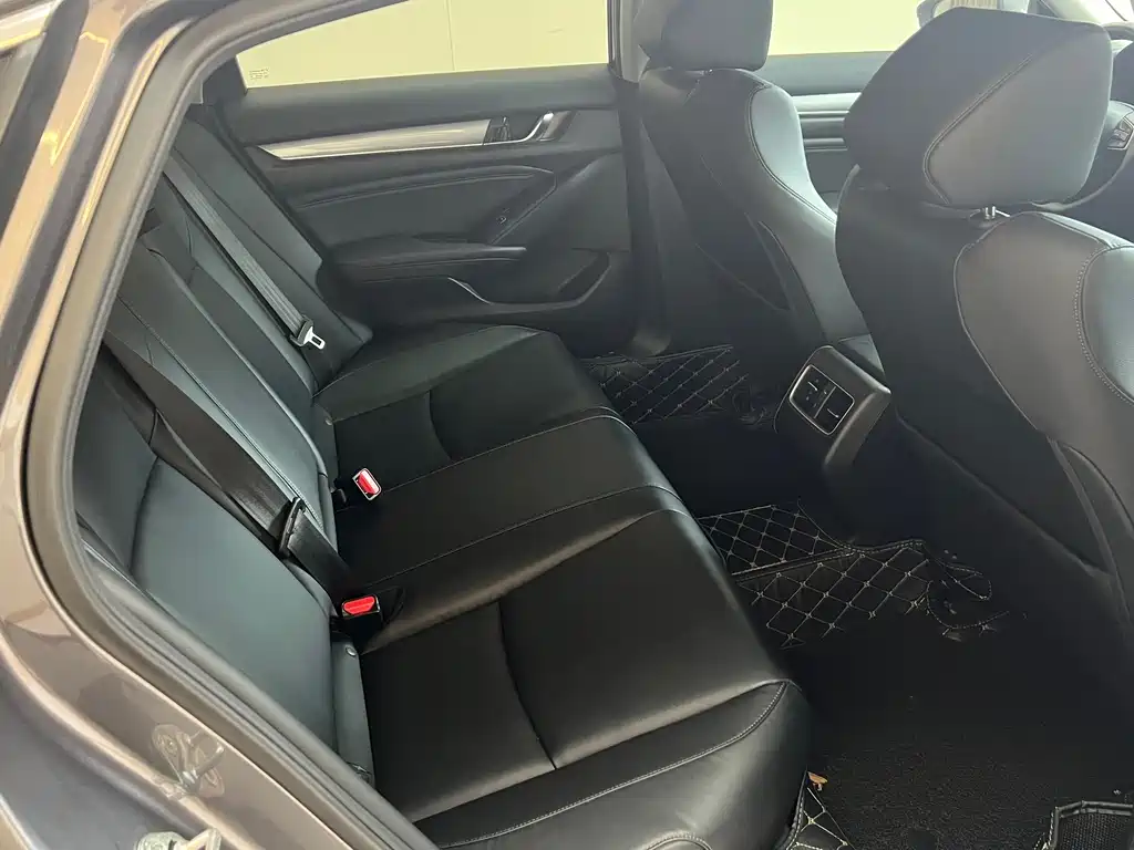 Honda Accord — фото 5