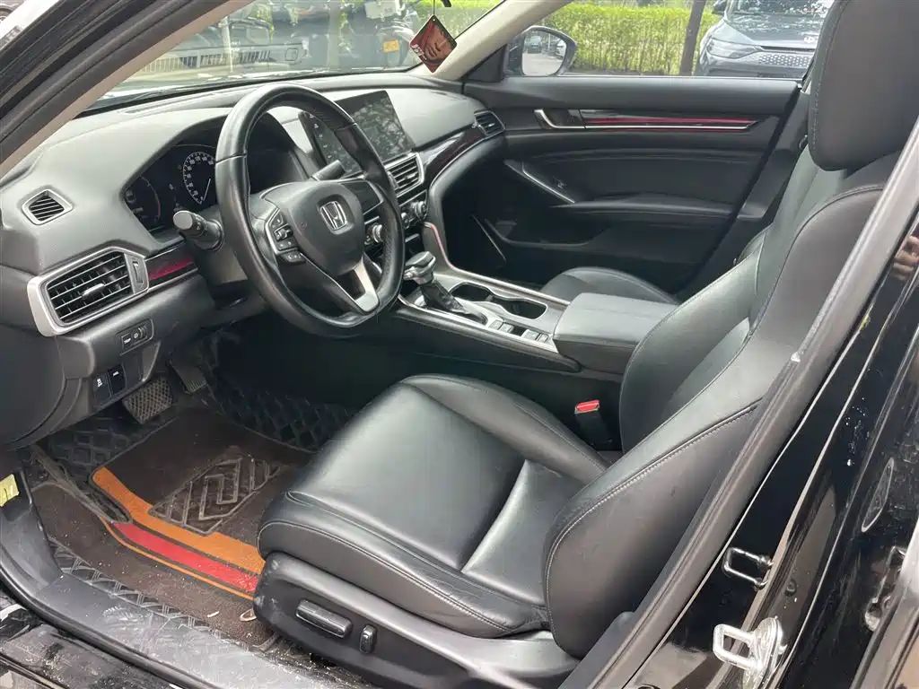 Honda Accord — фото 4