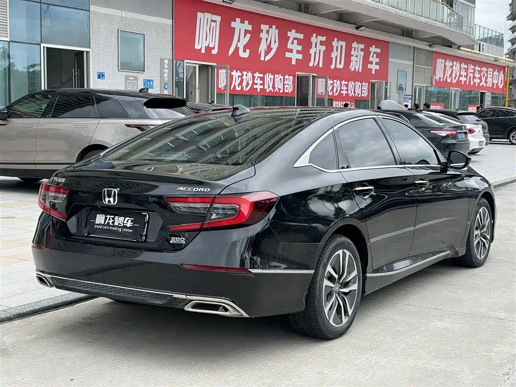 Honda Accord — фото 6