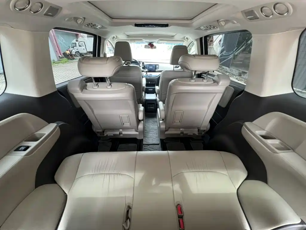 Honda Odyssey — фото 11
