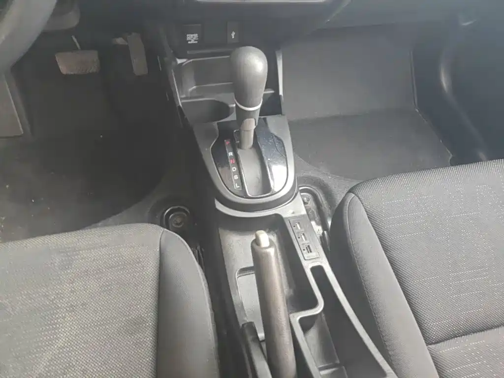 Honda Fit — фото 14