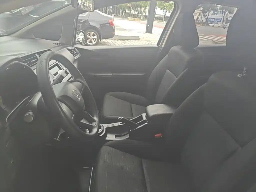 Honda Fit — фото 15