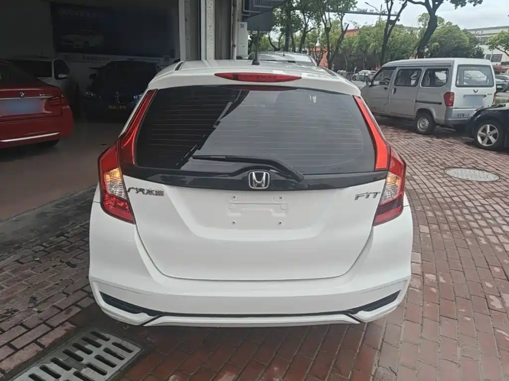 Honda Fit — фото 6