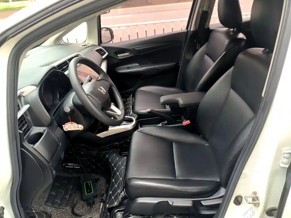 Honda Fit — фото 15