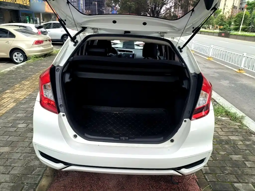 Honda Fit — фото 19