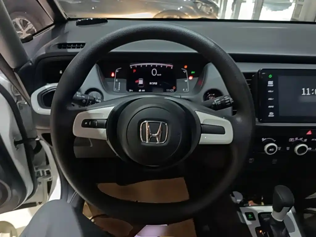 Honda Fit — фото 11