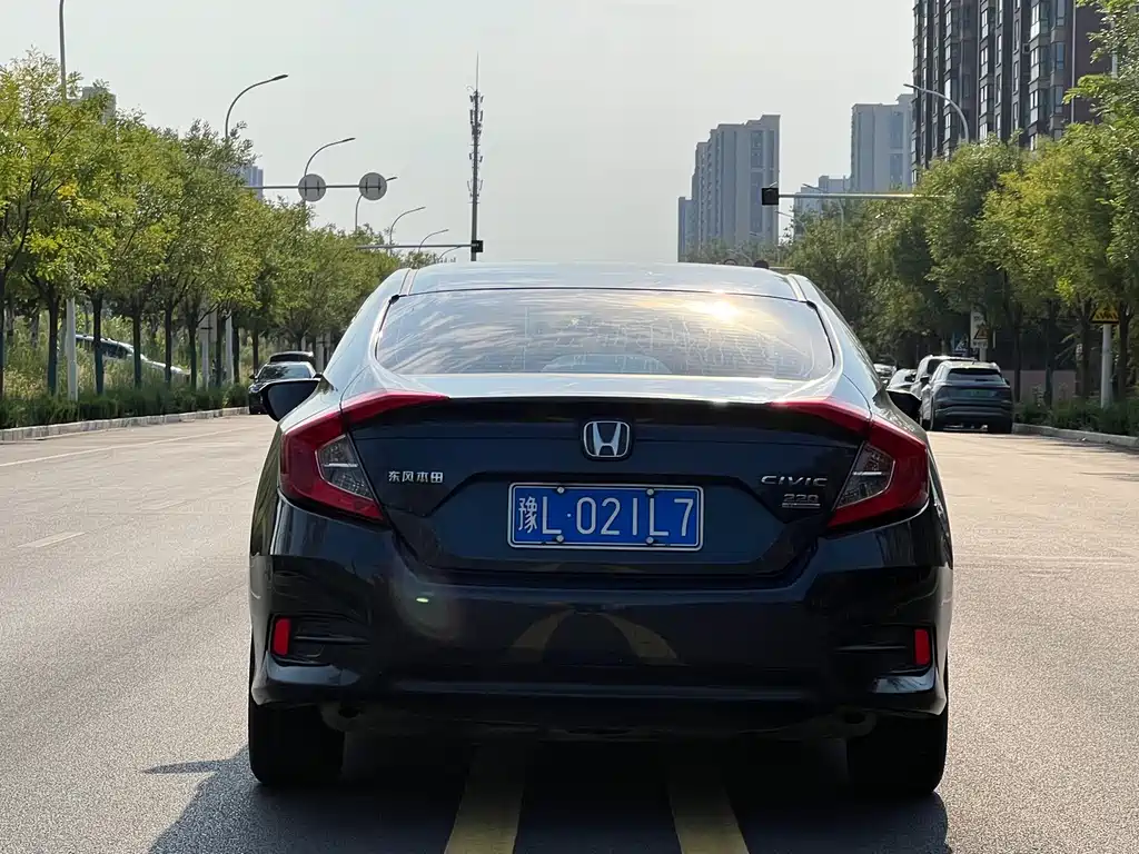 Honda Civic — фото 4