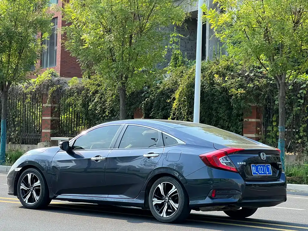 Honda Civic — фото 5