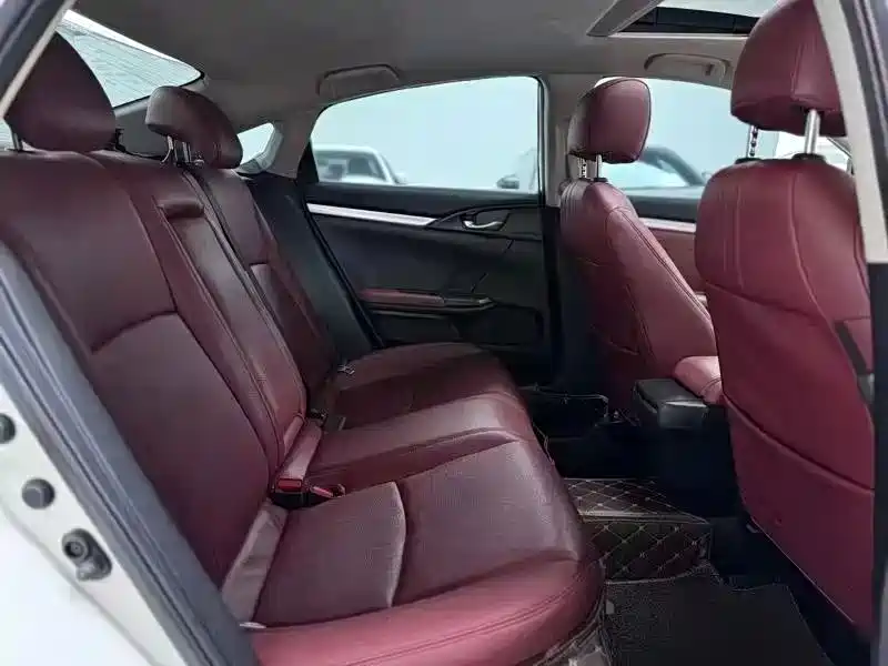 Honda Civic — фото 8