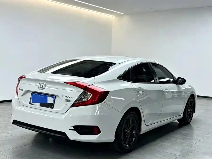 Honda Civic — фото 9