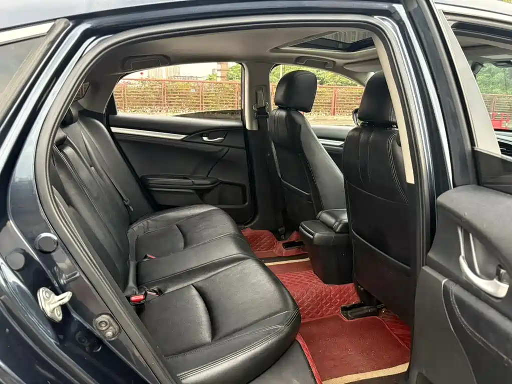 Honda Civic — фото 11