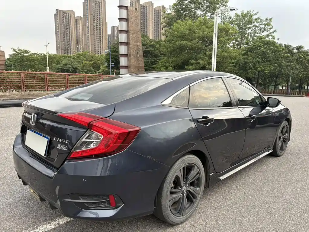 Honda Civic — фото 4
