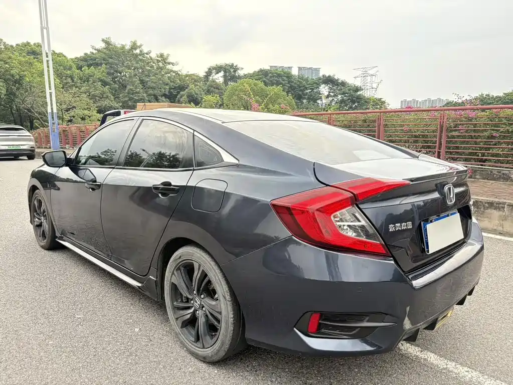 Honda Civic — фото 6