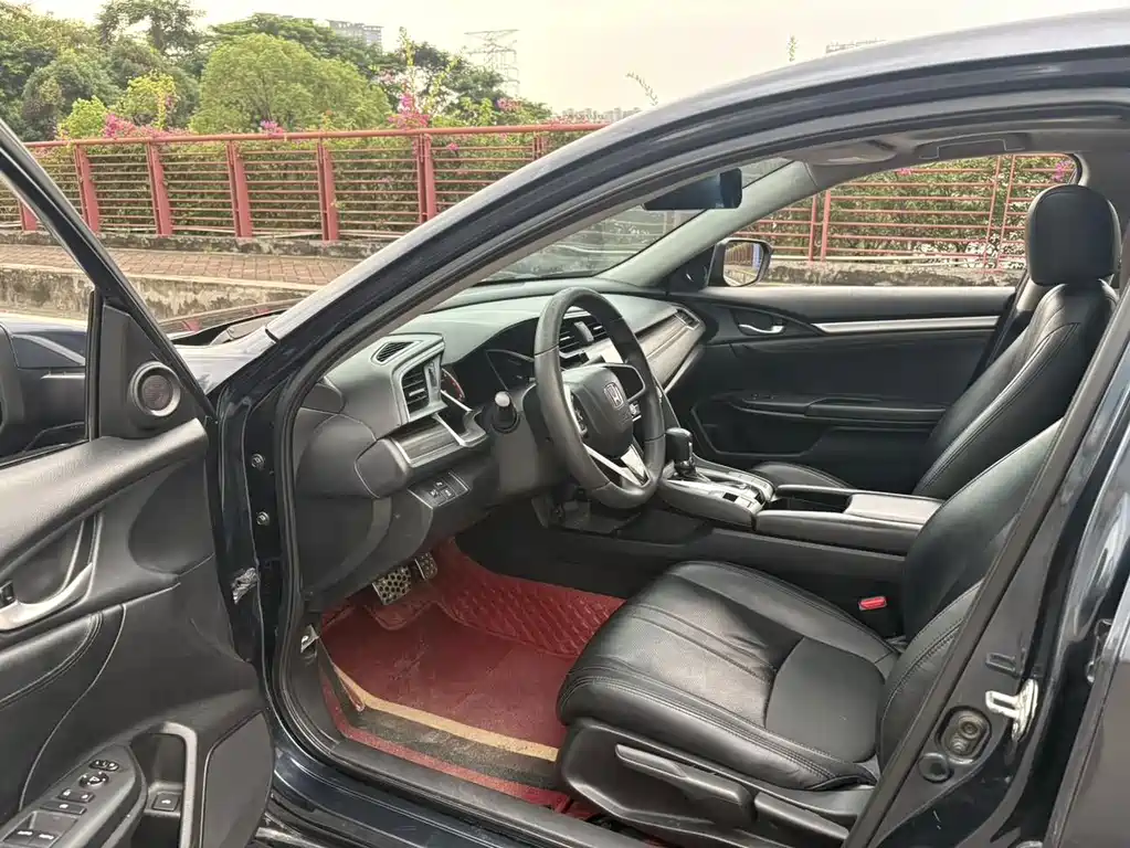 Honda Civic — фото 8